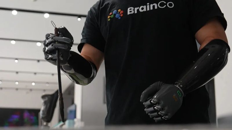 小标题：外包优势，企业成长加速器